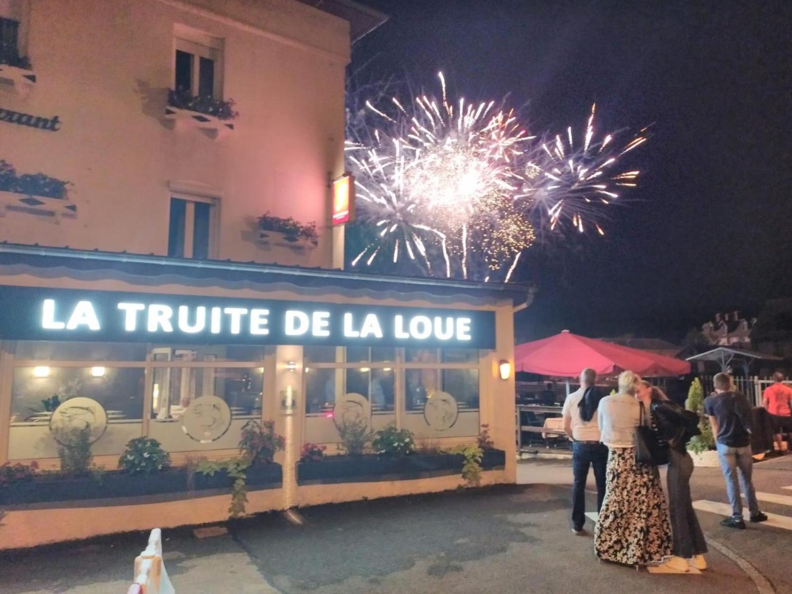 La Truite De La Loue Hotel Quingey Exterior foto